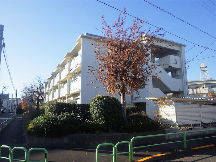 都営平和台二丁目アパート（１～４号棟）バルコニ－・廊下手摺改修ほか１団地外構改善工事